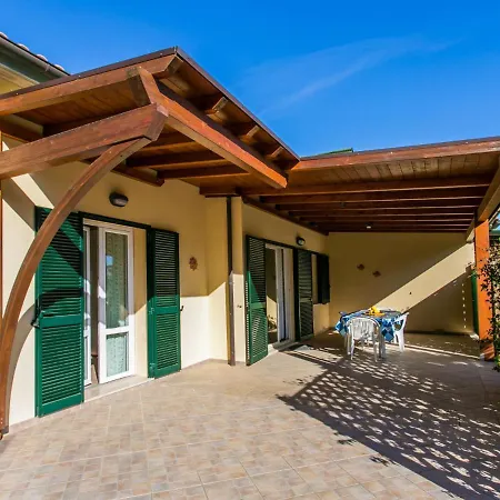 Holiday home Locazione Turistica Straccoligno-2 Capoliveri (Isola d'Elba)